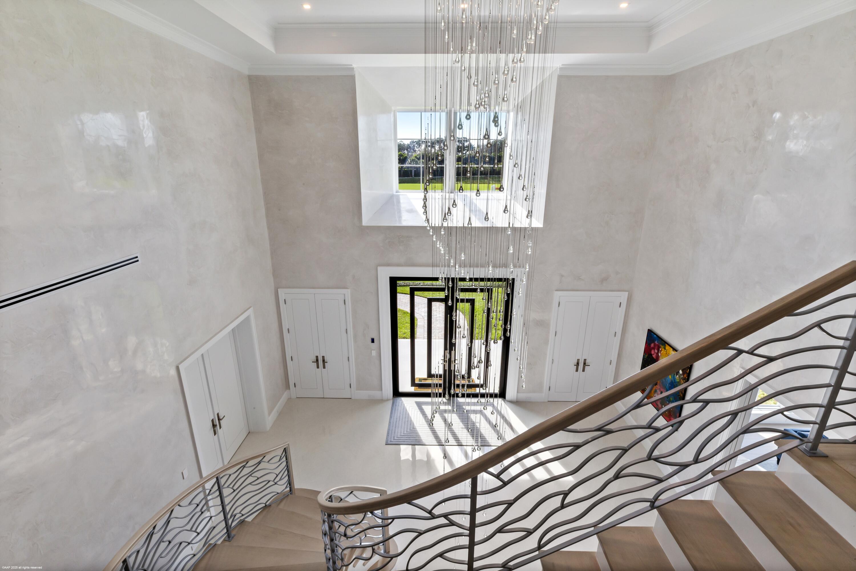 PALM BEACH POINT - Residential