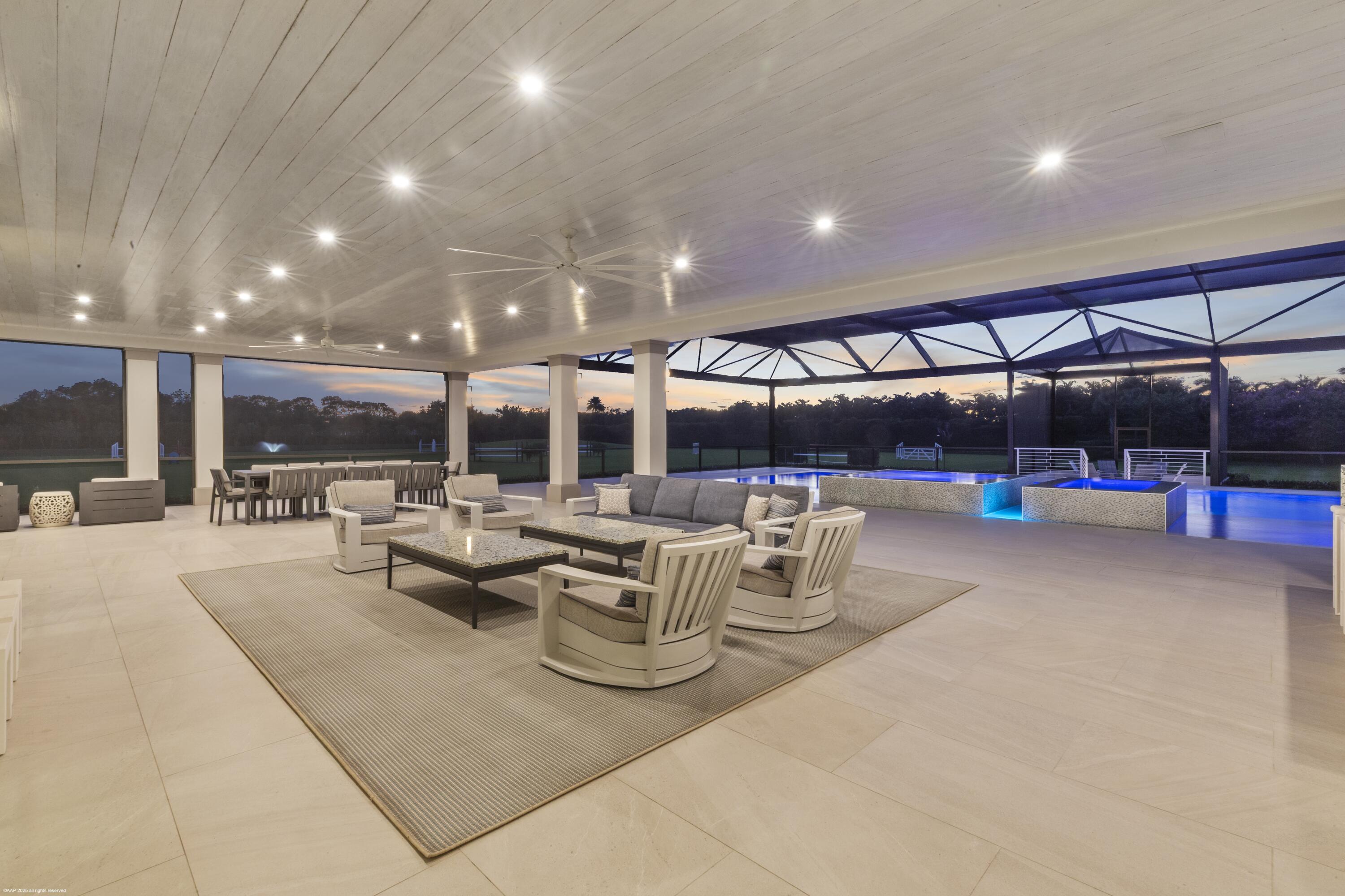 PALM BEACH POINT - Residential