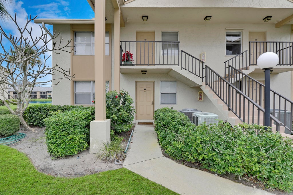 Photo of 3171 SE Aster Lane #1101, Stuart, FL 34994 (MLS # R10981334)