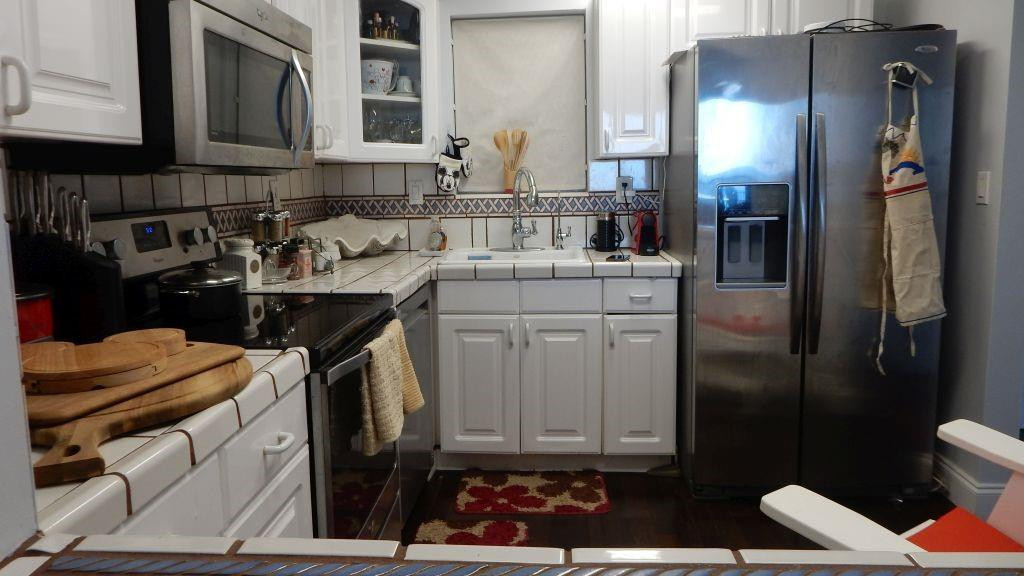 Edgewater Beach Towers Co - Residential Lease