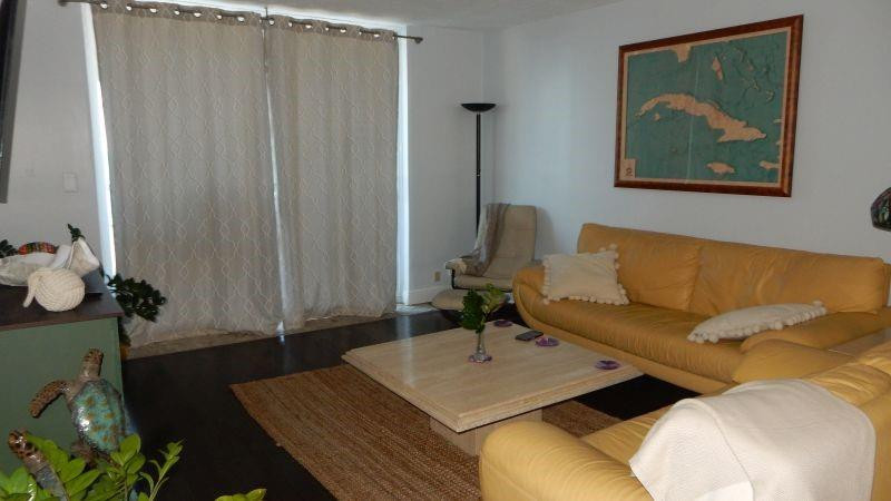 Edgewater Beach Towers Co - Residential Lease