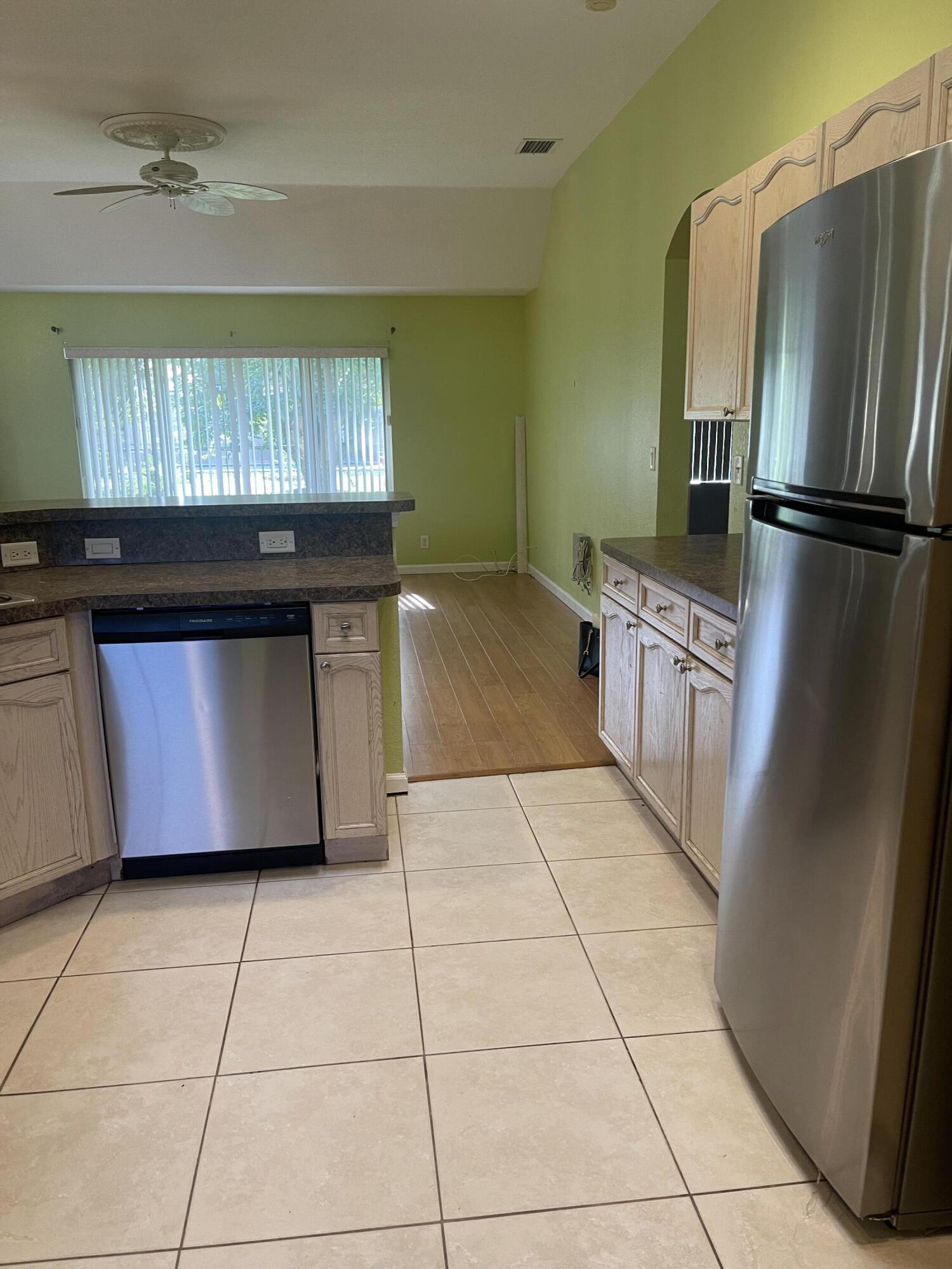 PORT ST LUCIE SECTION 16 - Residential Lease