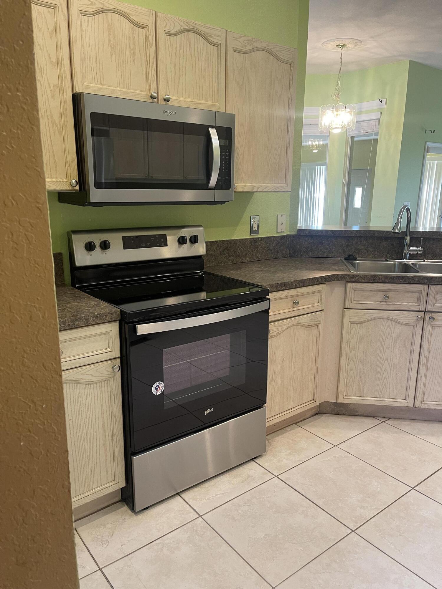 PORT ST LUCIE SECTION 16 - Residential Lease