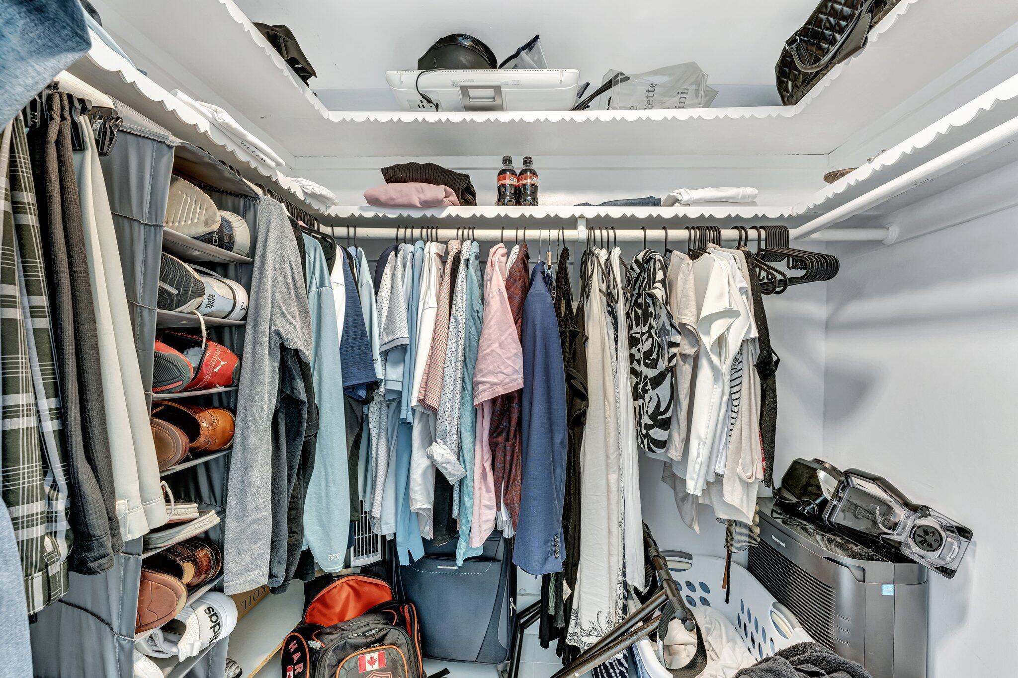 HILLSBORO IMPERIAL APTS C - Residential