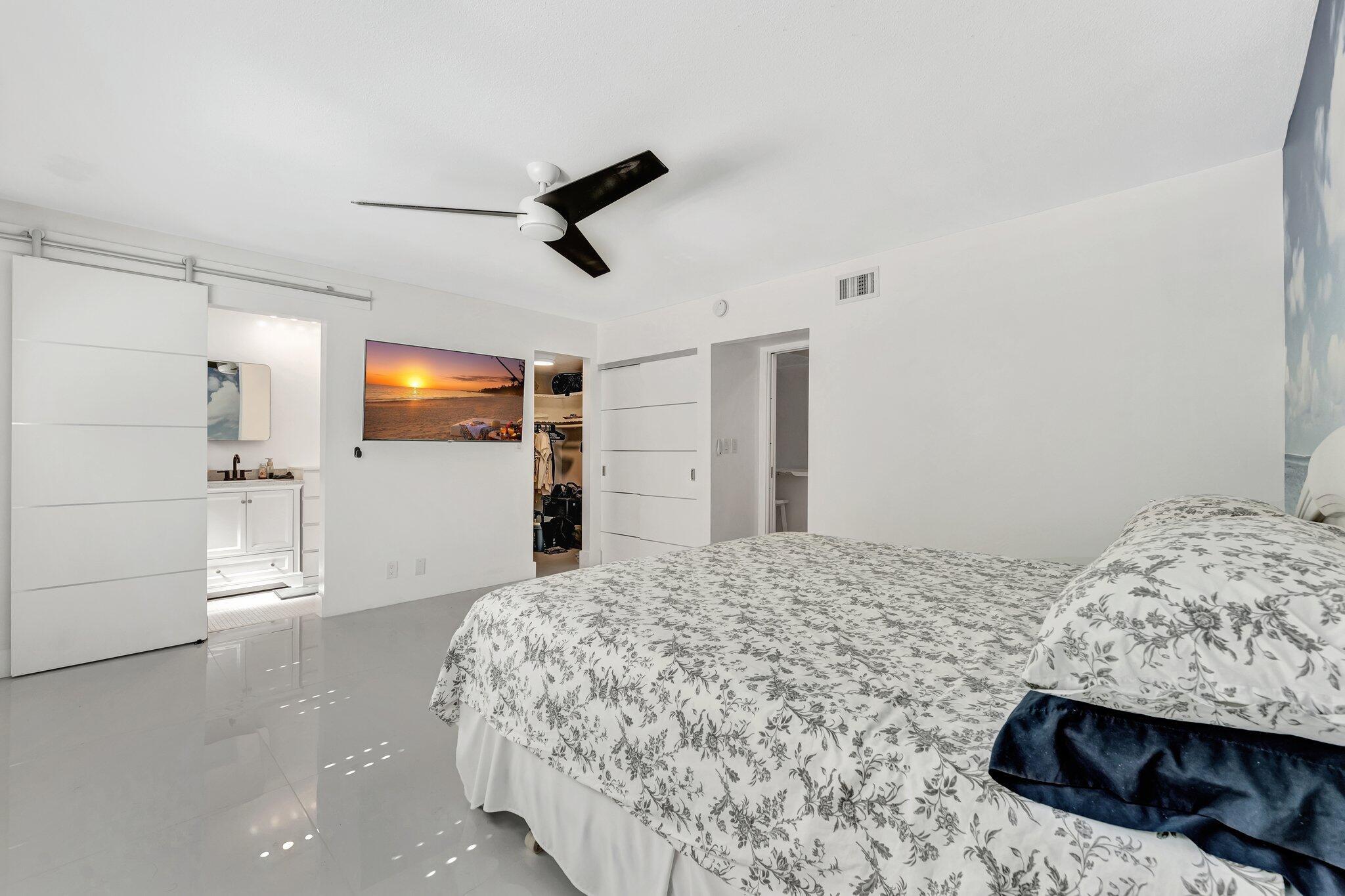 HILLSBORO IMPERIAL APTS C - Residential