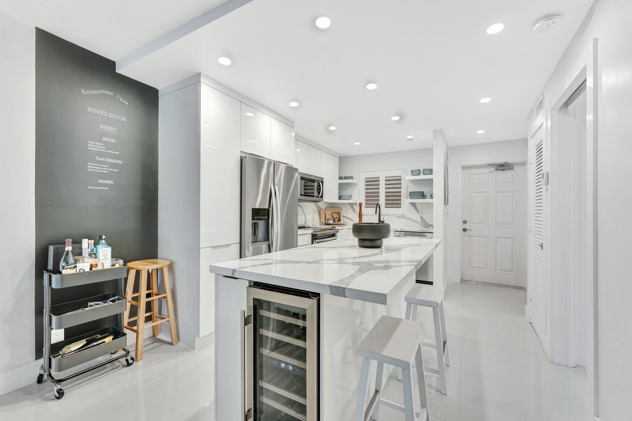 HILLSBORO IMPERIAL APTS C - Residential