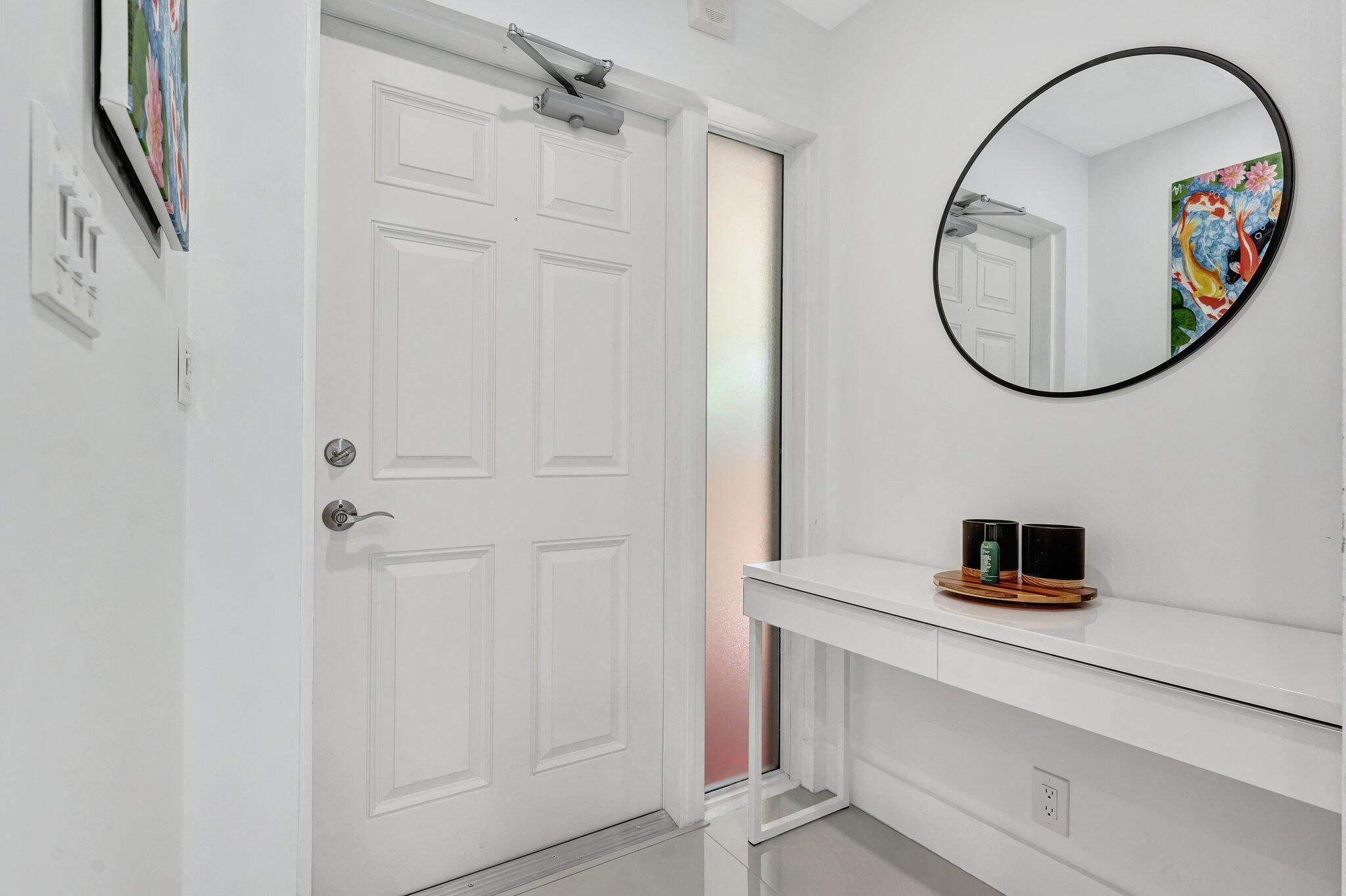 HILLSBORO IMPERIAL APTS C - Residential