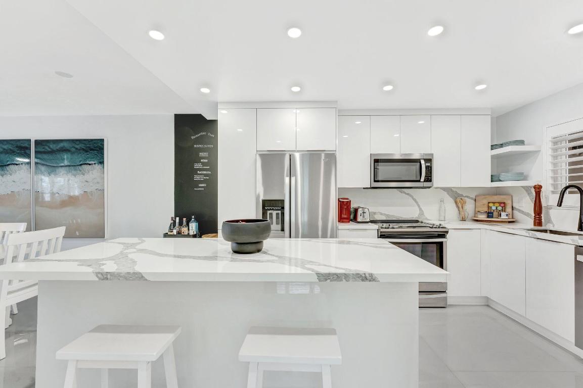 HILLSBORO IMPERIAL APTS CONDO - Residential