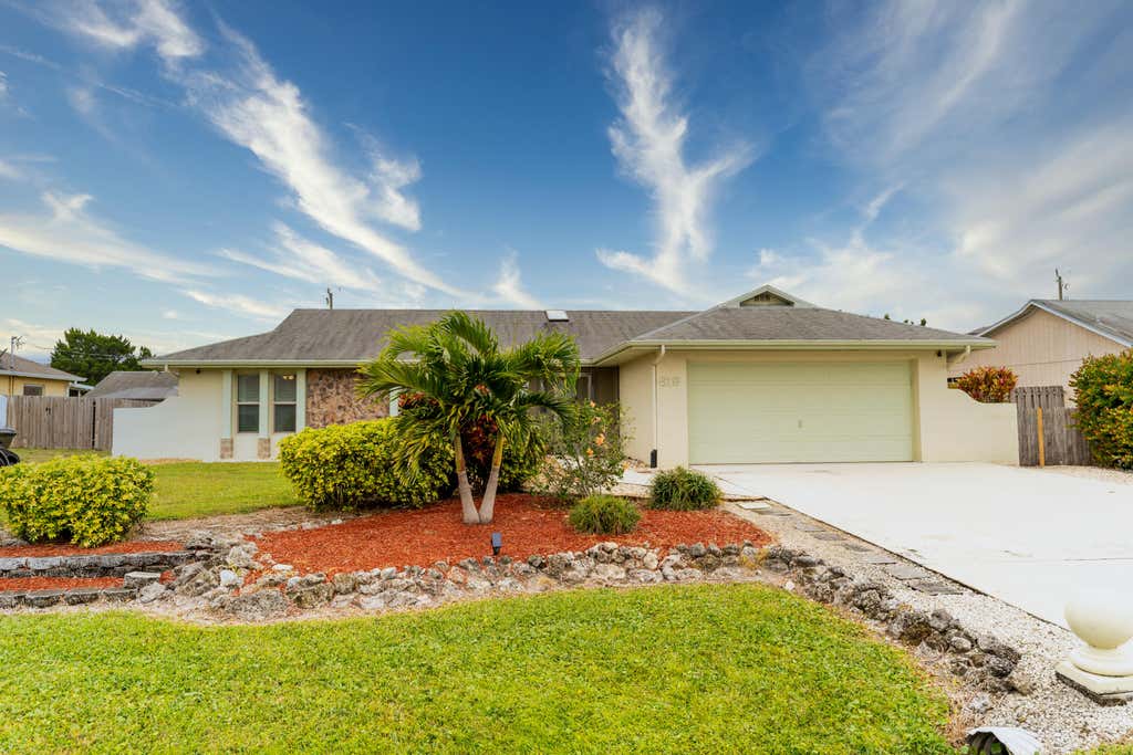 Photo of 619 SW Sail Terrace Ter, Port St Lucie, FL 34953 (MLS # R10771893)