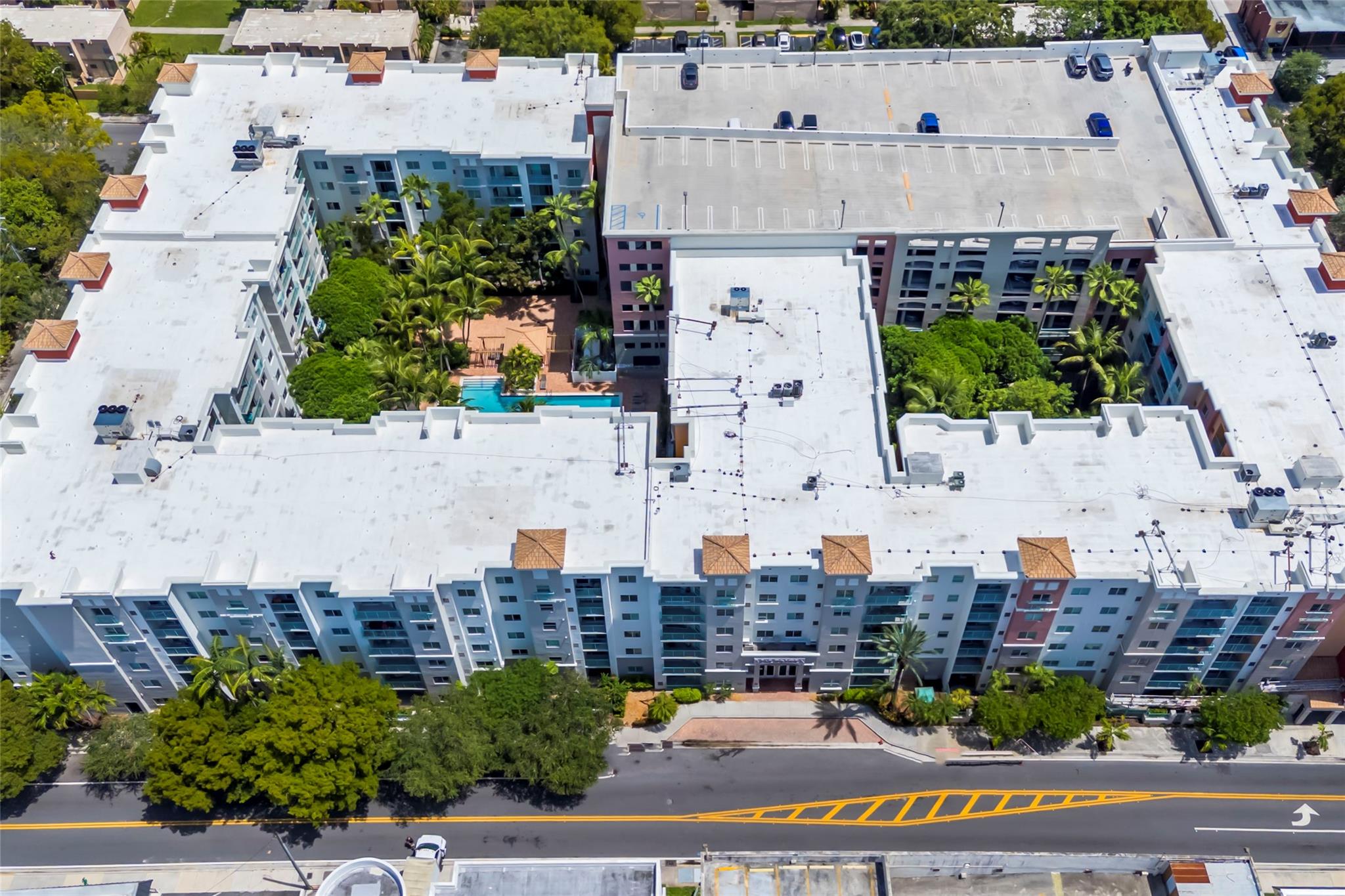 Valencia Condo - Residential