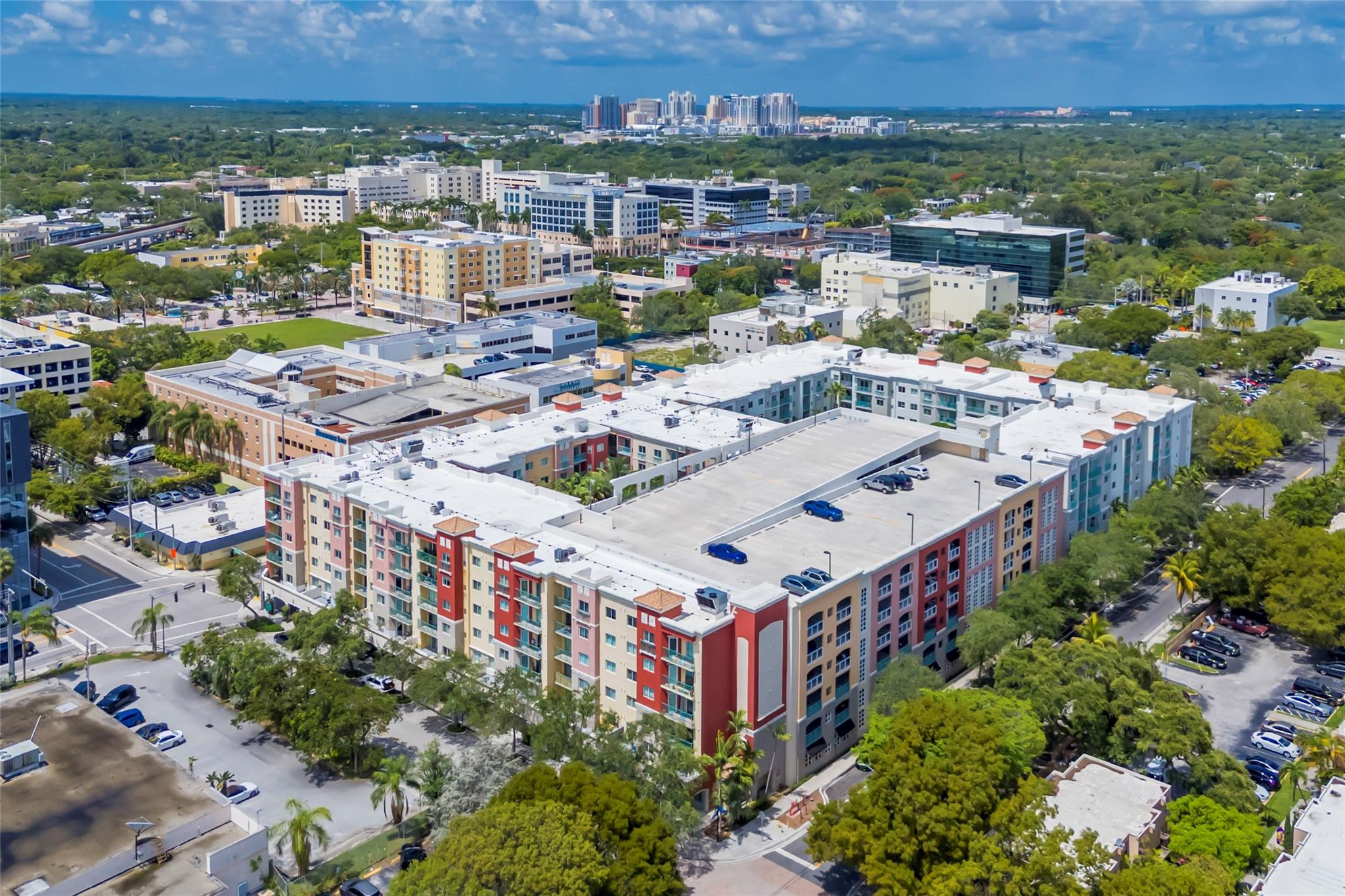 Valencia Condo - Residential