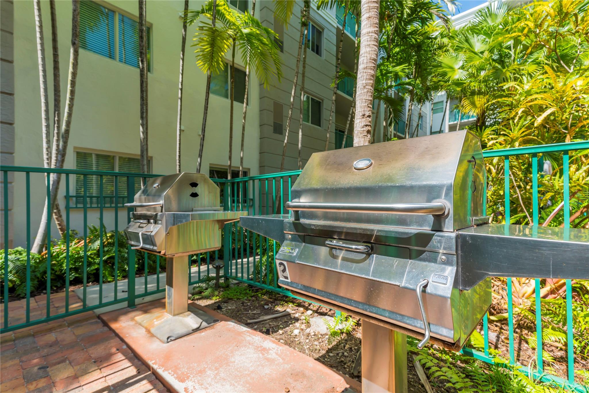 Valencia Condo - Residential