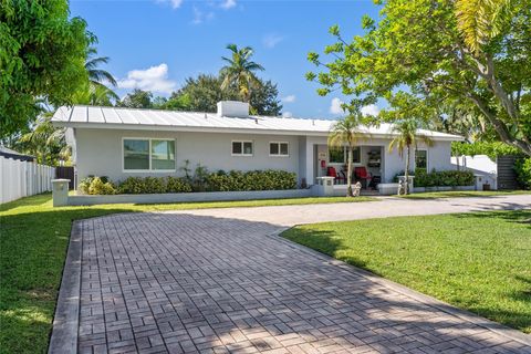 A home in Lauderdale By The Sea