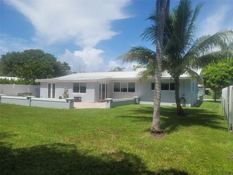 A home in Lauderdale By The Sea