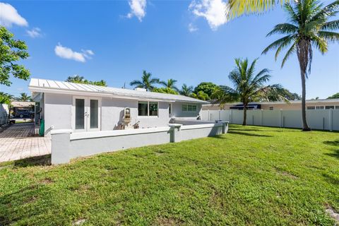 A home in Lauderdale By The Sea