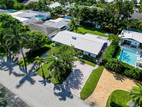 A home in Lauderdale By The Sea