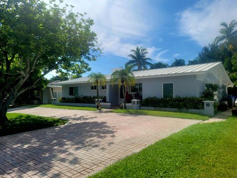 A home in Lauderdale By The Sea