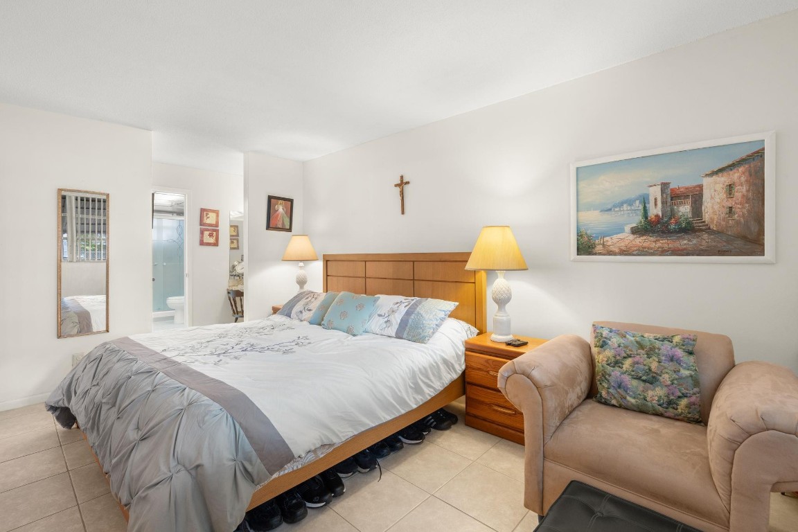 Lauderdale Oaks - Residential