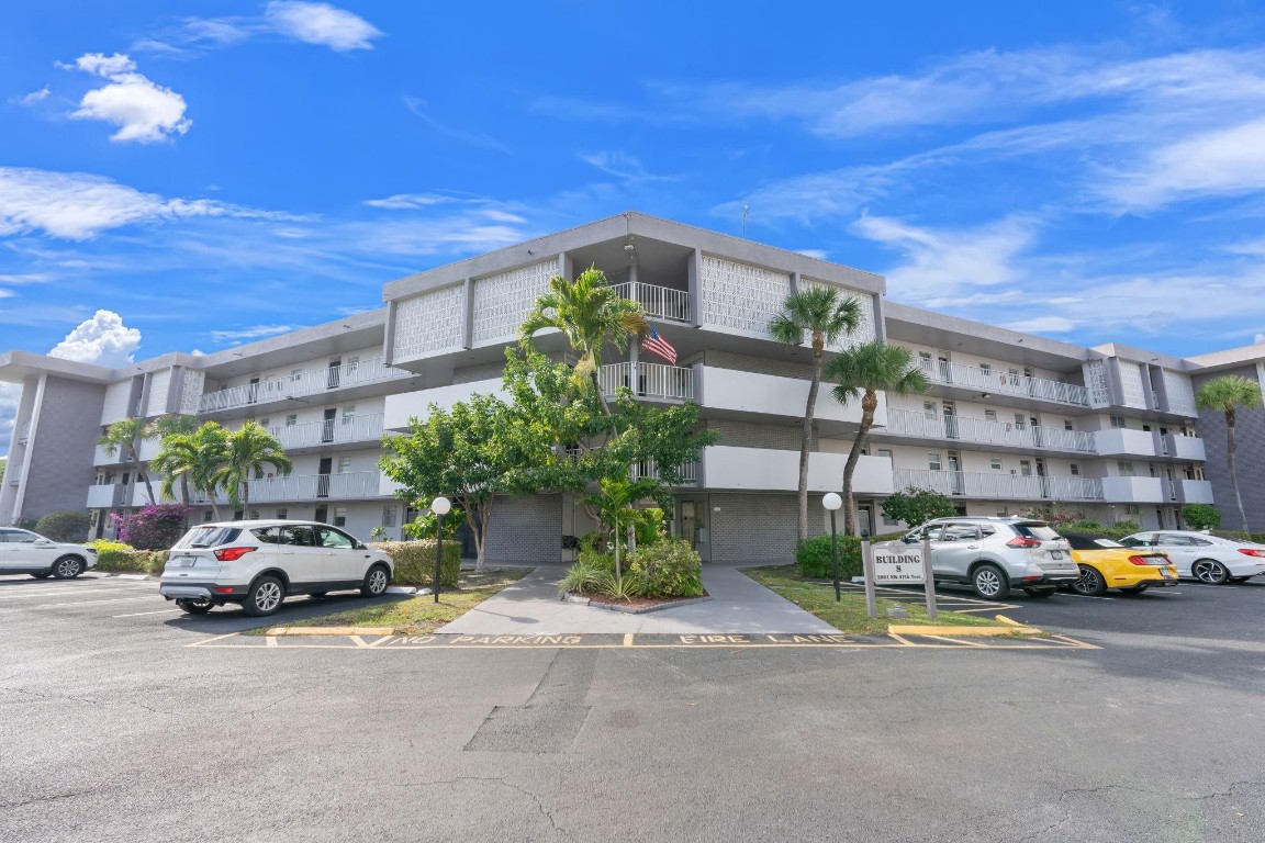 Lauderdale Oaks - Residential