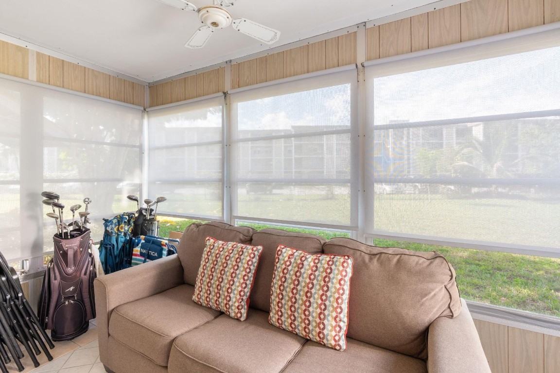 Lauderdale Oaks - Residential