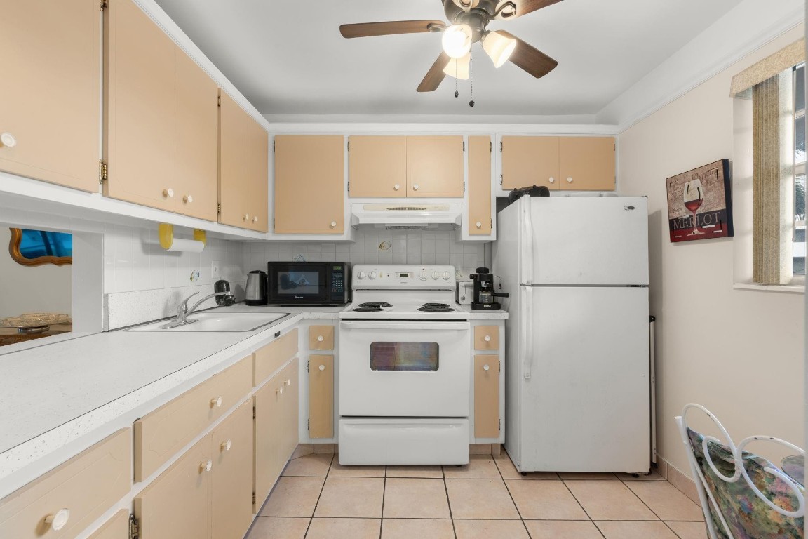 Lauderdale Oaks - Residential