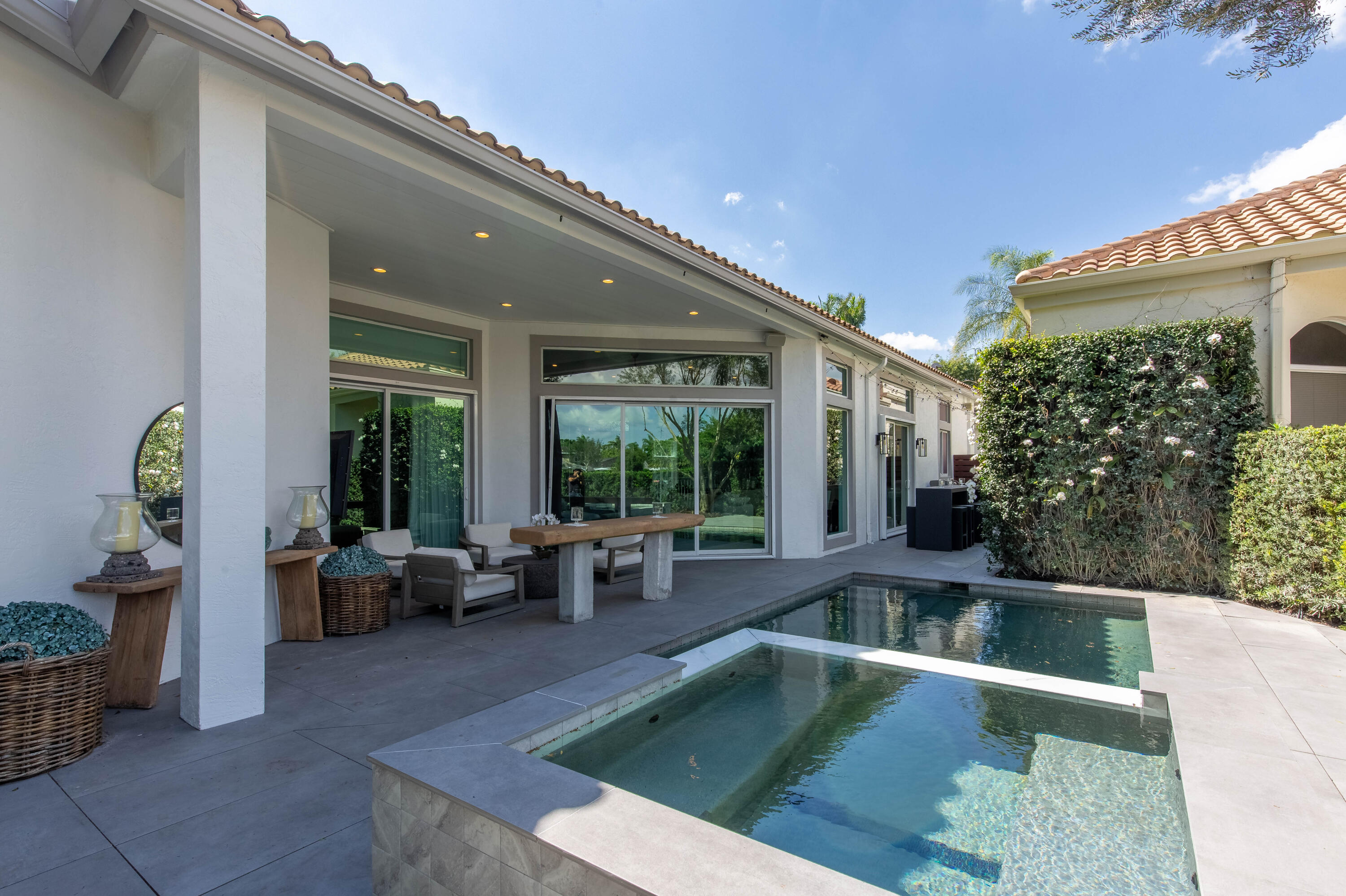 EAGLES LANDING OF P B POLO AND COUNTRY CLUB - Residential