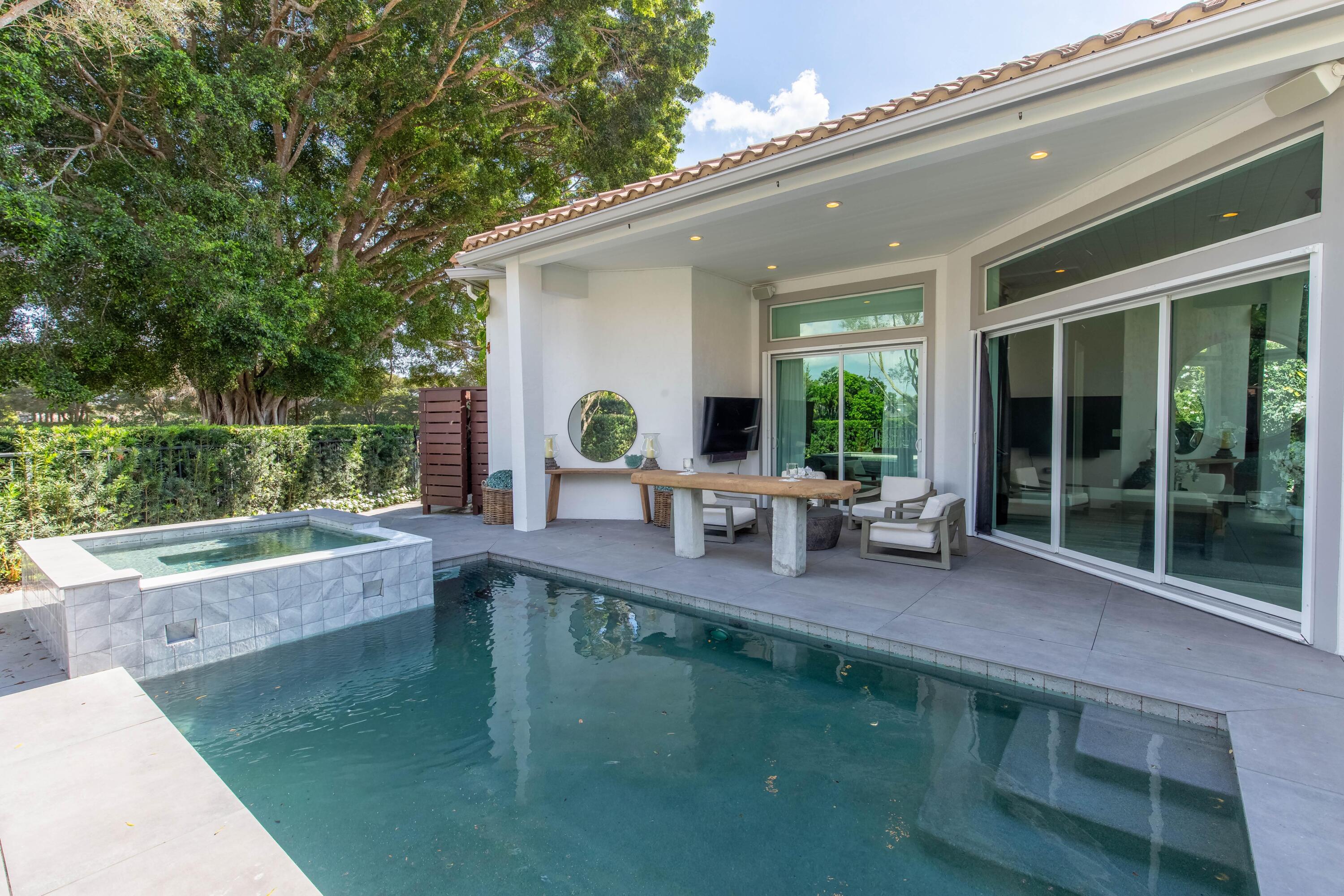 EAGLES LANDING OF P B POLO AND COUNTRY CLUB - Residential