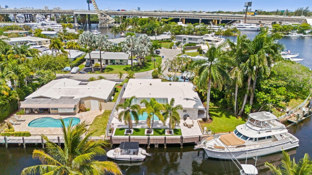 Photo of 2131 SW 23RD Avenue, Fort Lauderdale, FL 33312 (MLS # B26093975)