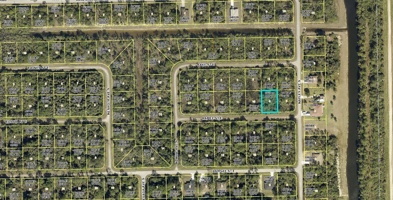 Great lot to build in quiet neighborhood of Lehigh Acres, easy access to Hwy 82 to Ft Myers and Immokalee. Close to Fort Myers Airport, Naples area, beaches, schools, banks and restaurants. Seller has 2 more lots available for sale !!!!