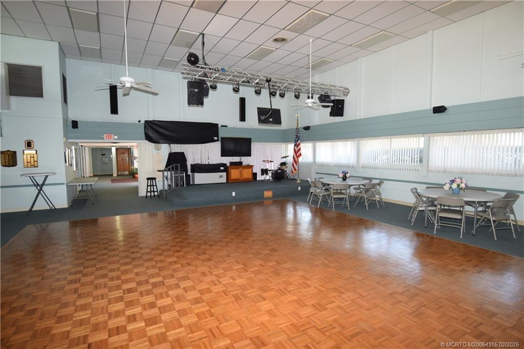 VISTA PINES CONDO - Residential Lease