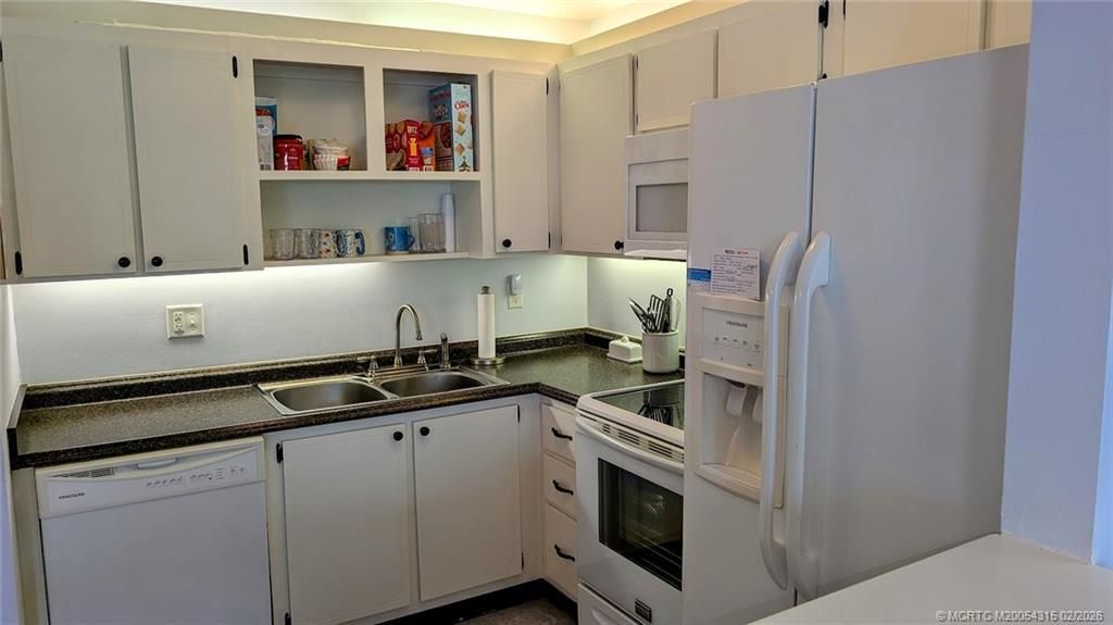 Photo of 2600 SE Ocean Boulevard #U4, Stuart, FL 34996 (MLS # R11162795)