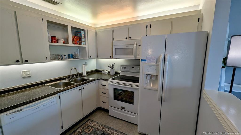 VISTA PINES CONDO - Residential Lease