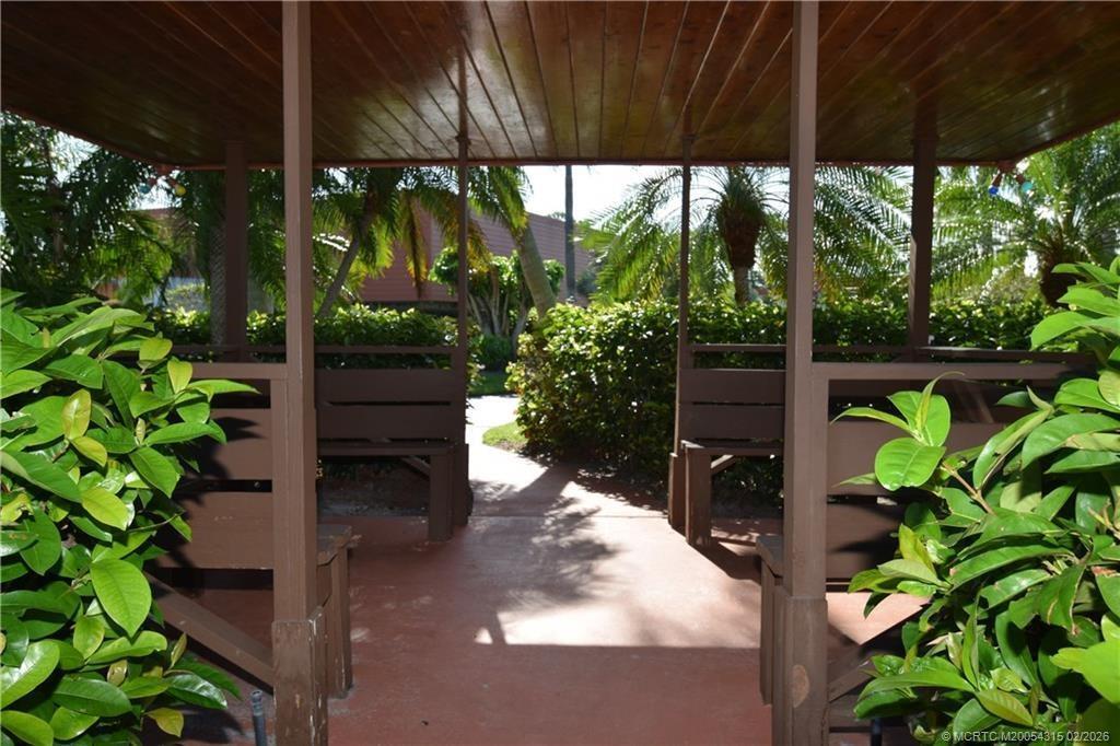 VISTA PINES CONDO - Residential Lease