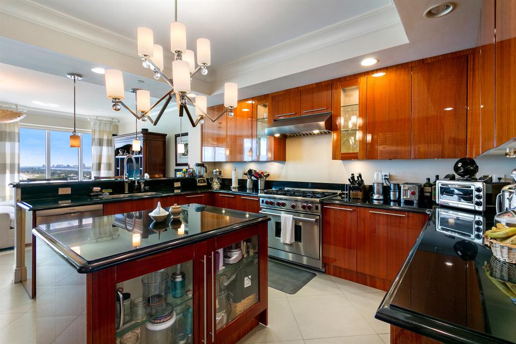 Ritz Carlton Residences - Residential