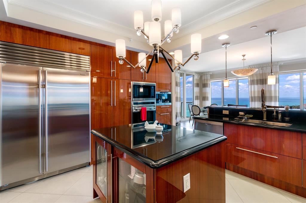 Ritz Carlton Residences - Residential