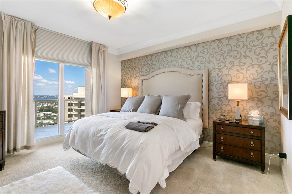 Ritz Carlton Residences - Residential