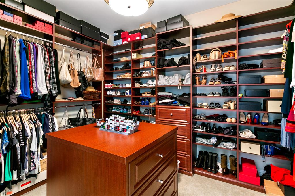 Ritz Carlton Residences - Residential