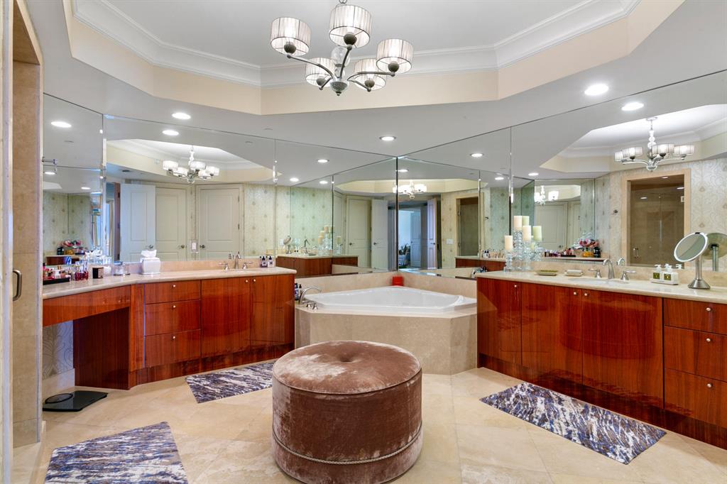 Ritz Carlton Residences - Residential