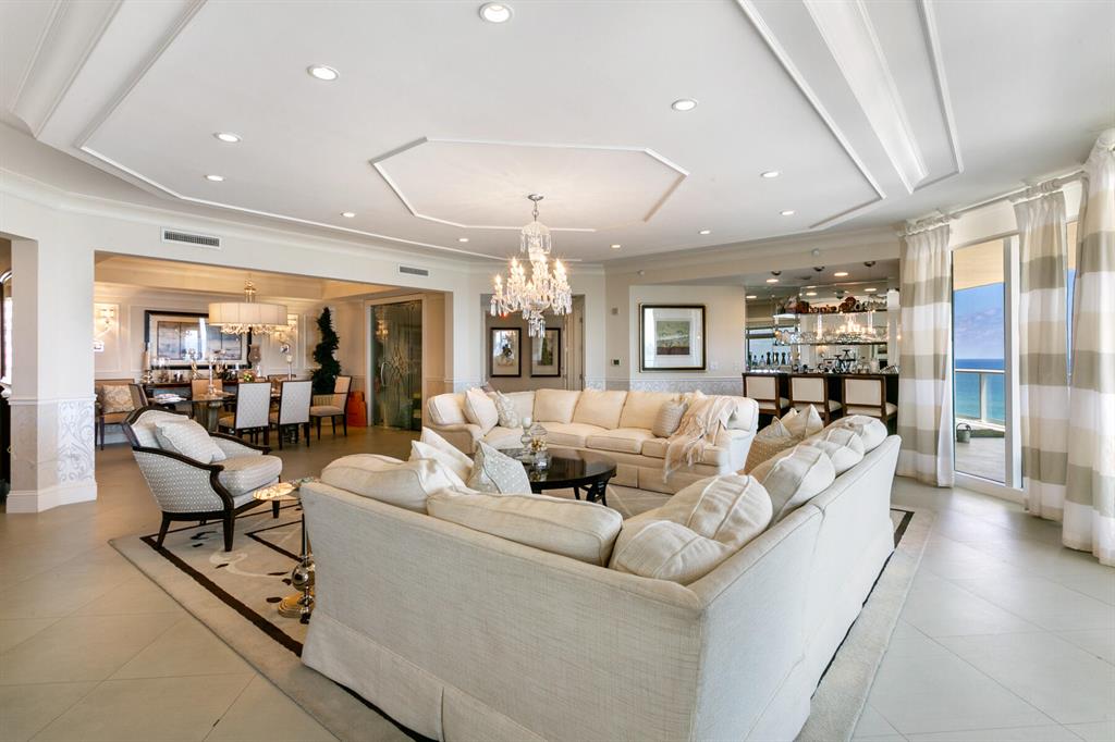 Ritz Carlton Residences - Residential