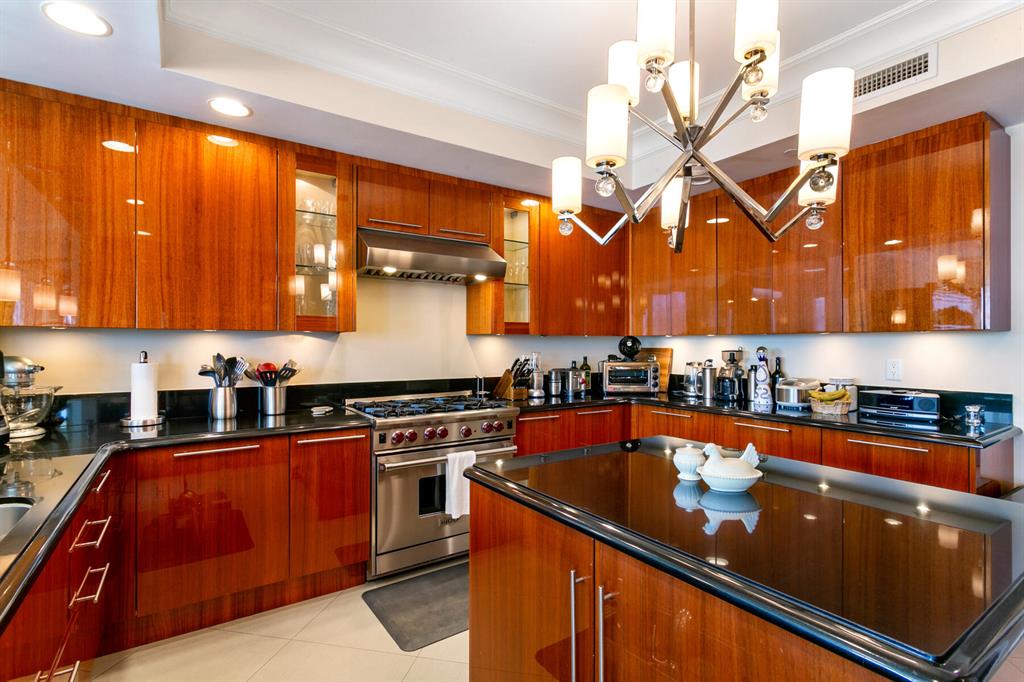 Ritz Carlton Residences - Residential