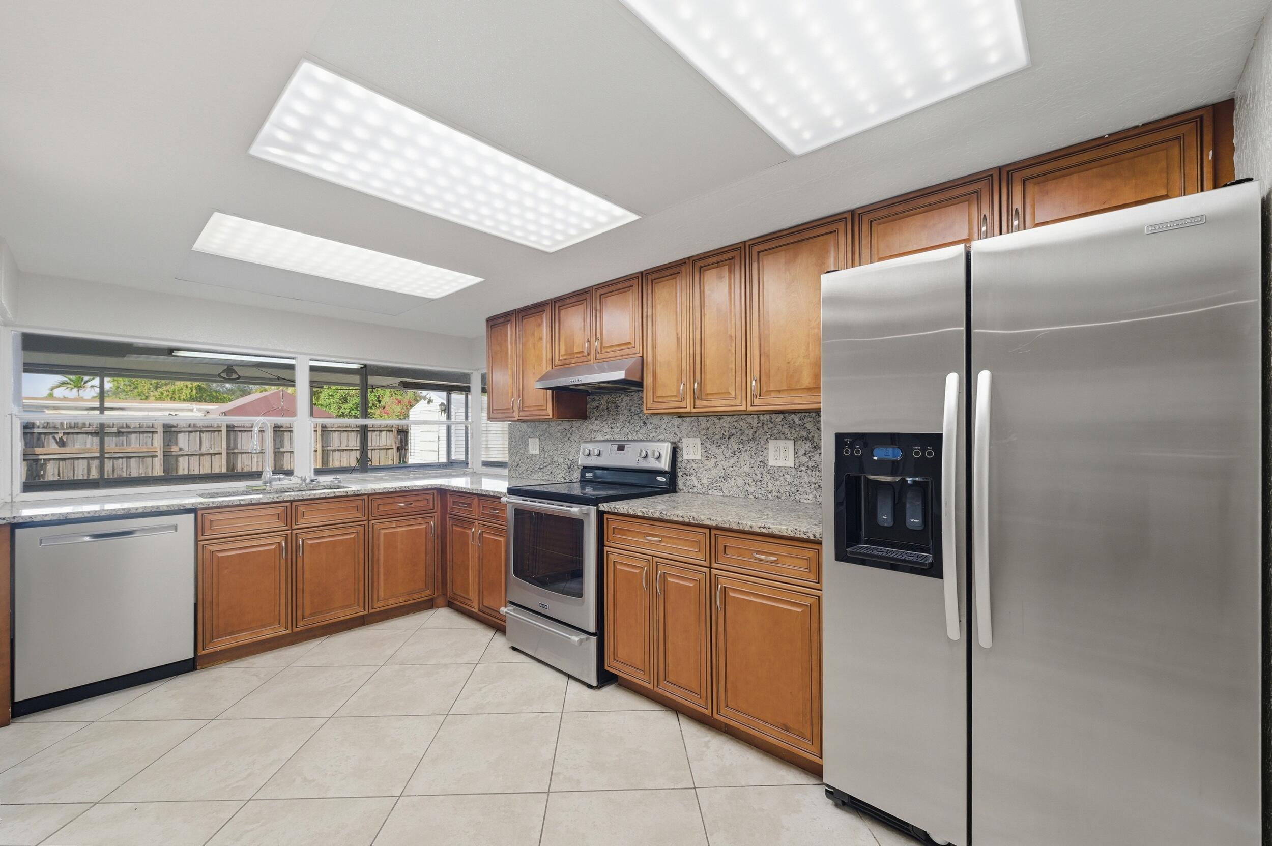 RIVERLAND VILLAGE SEC ONE - Residential Lease