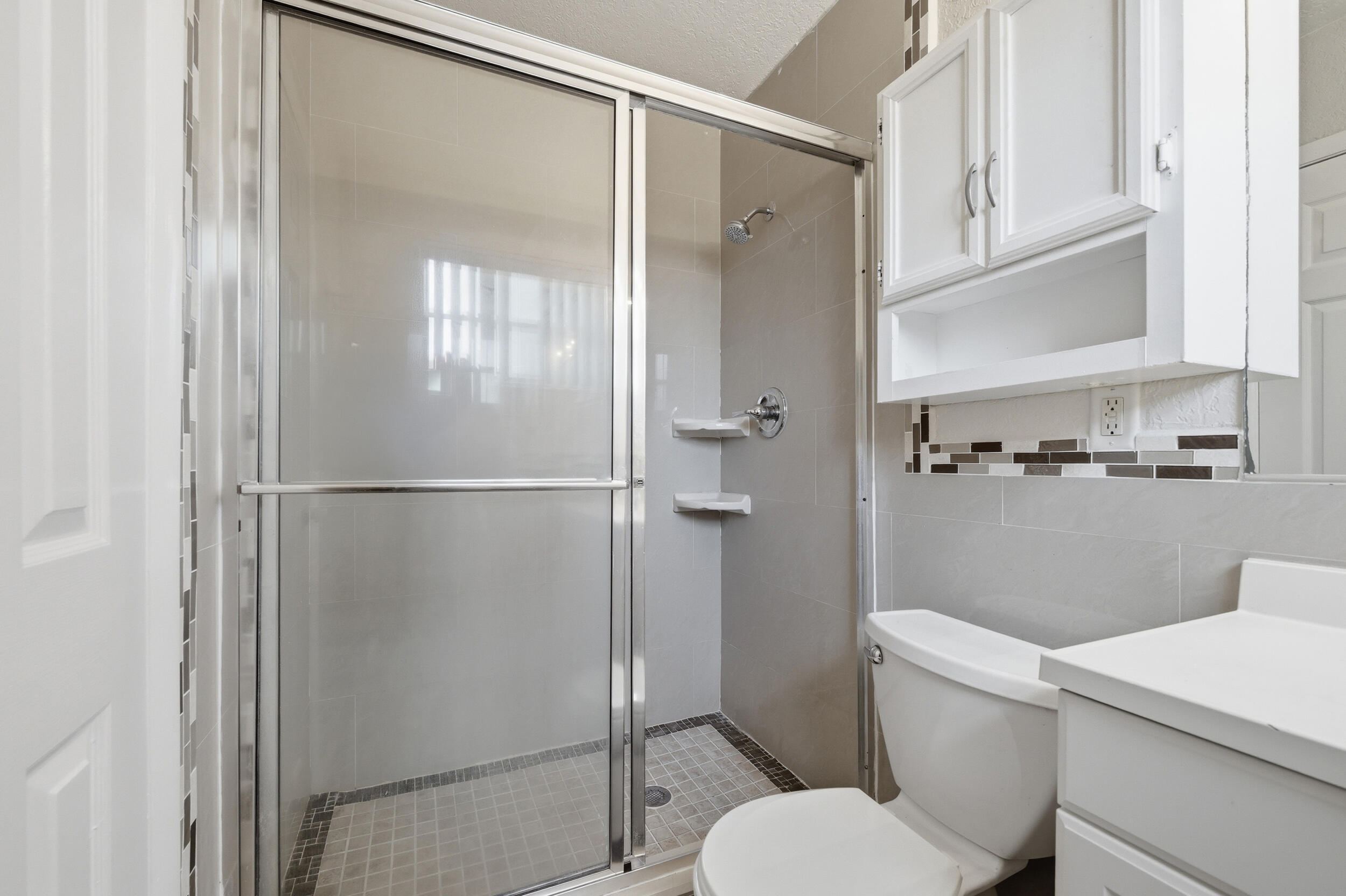 RIVERLAND VILLAGE SEC ONE - Residential Lease