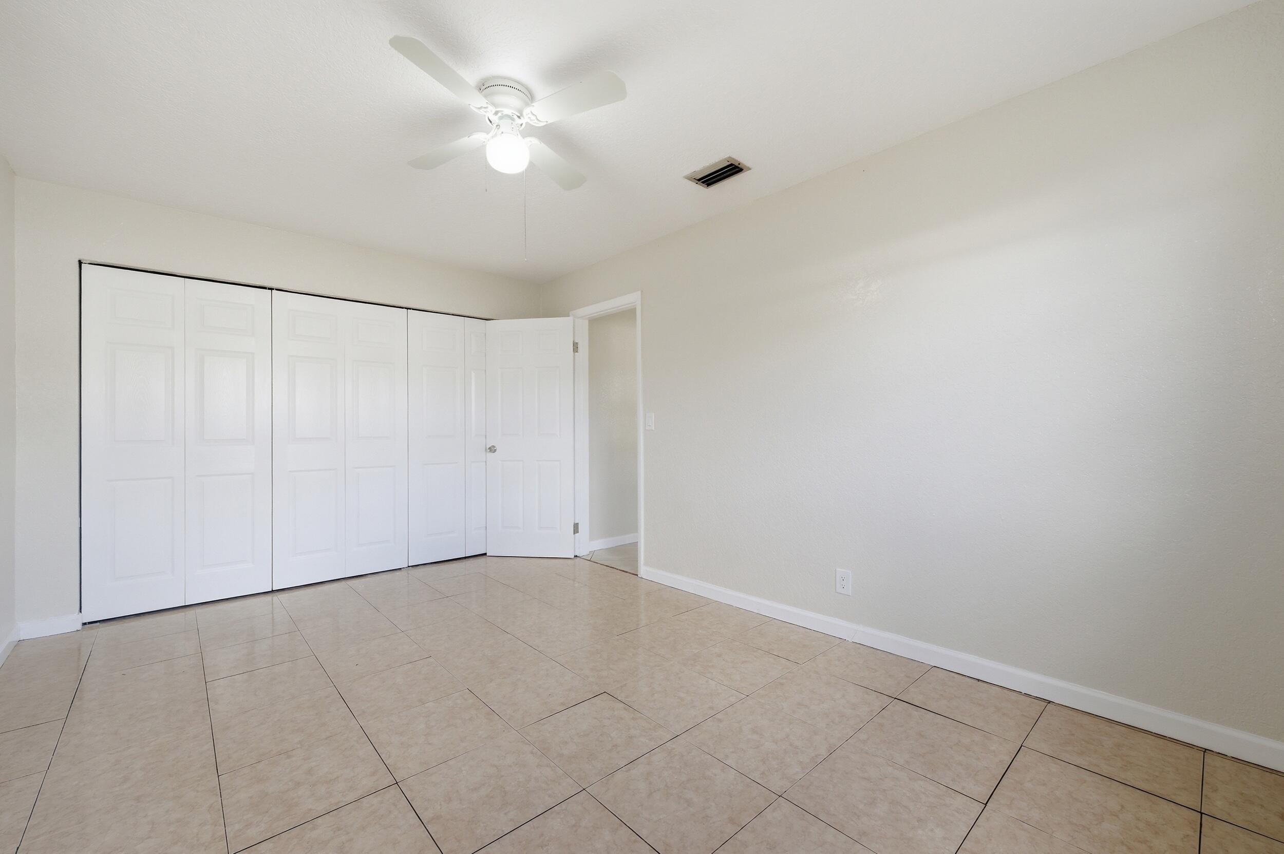 RIVERLAND VILLAGE SEC ONE - Residential Lease