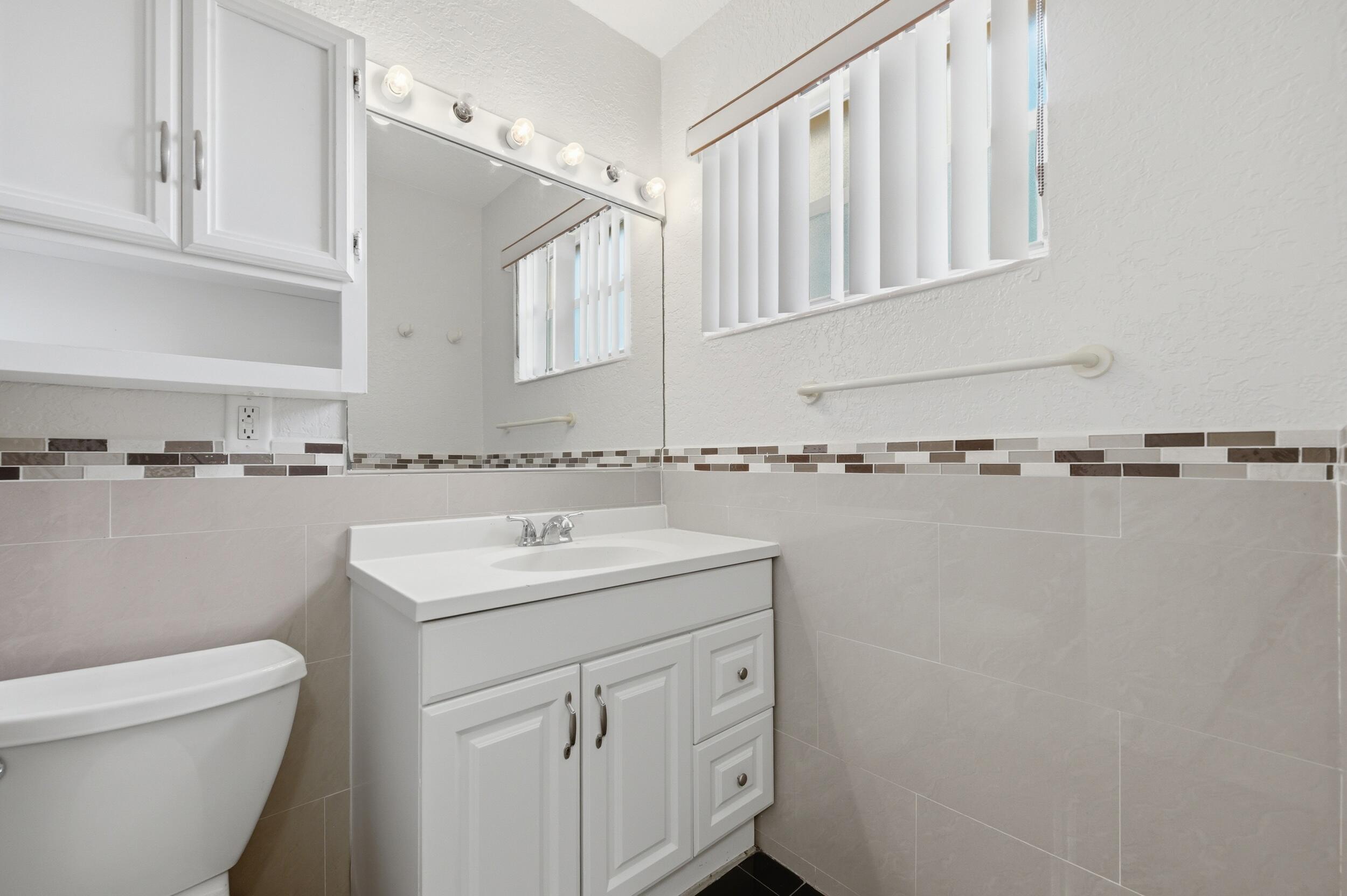 RIVERLAND VILLAGE SEC ONE - Residential Lease