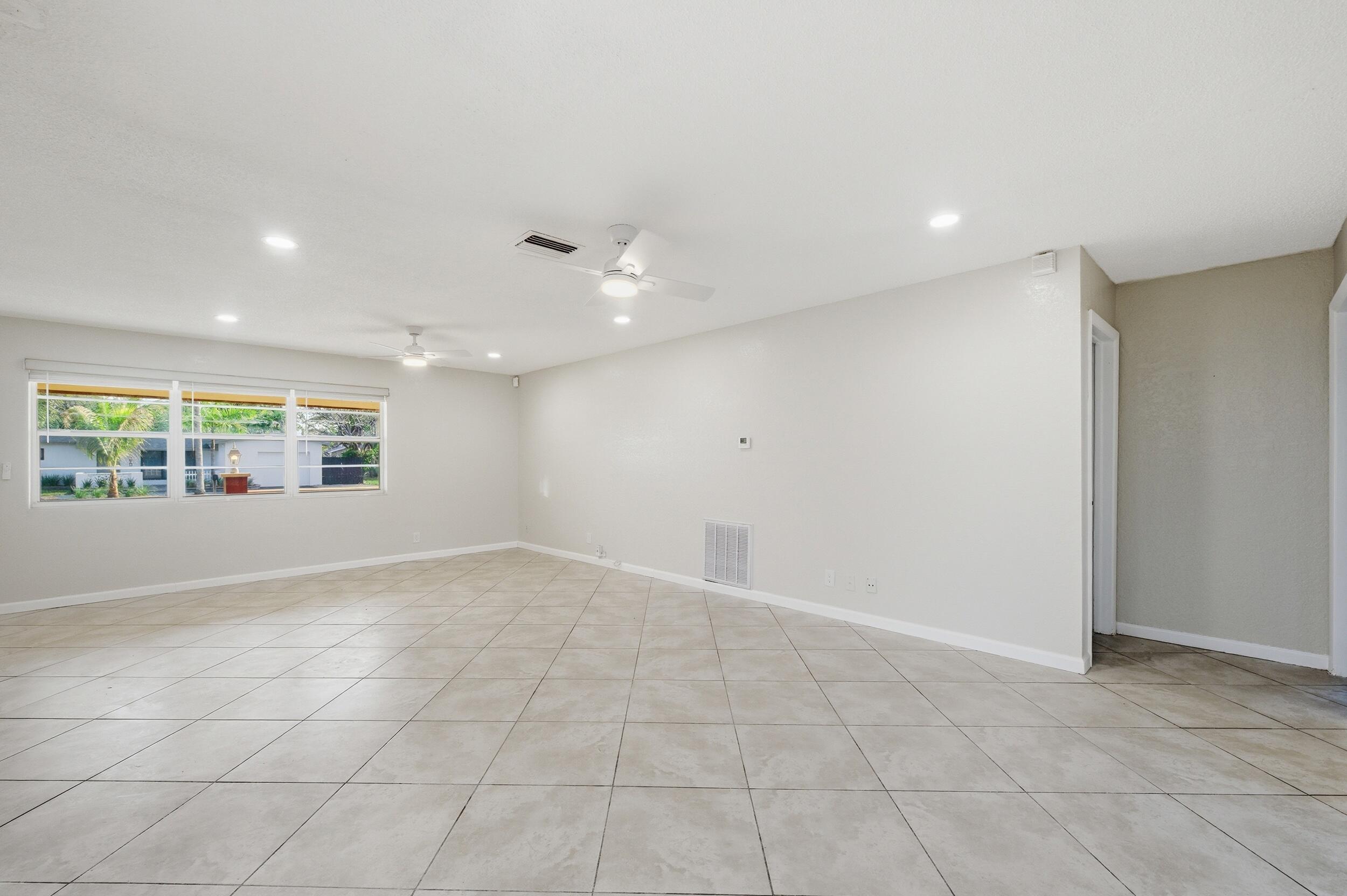 RIVERLAND VILLAGE SEC ONE - Residential Lease