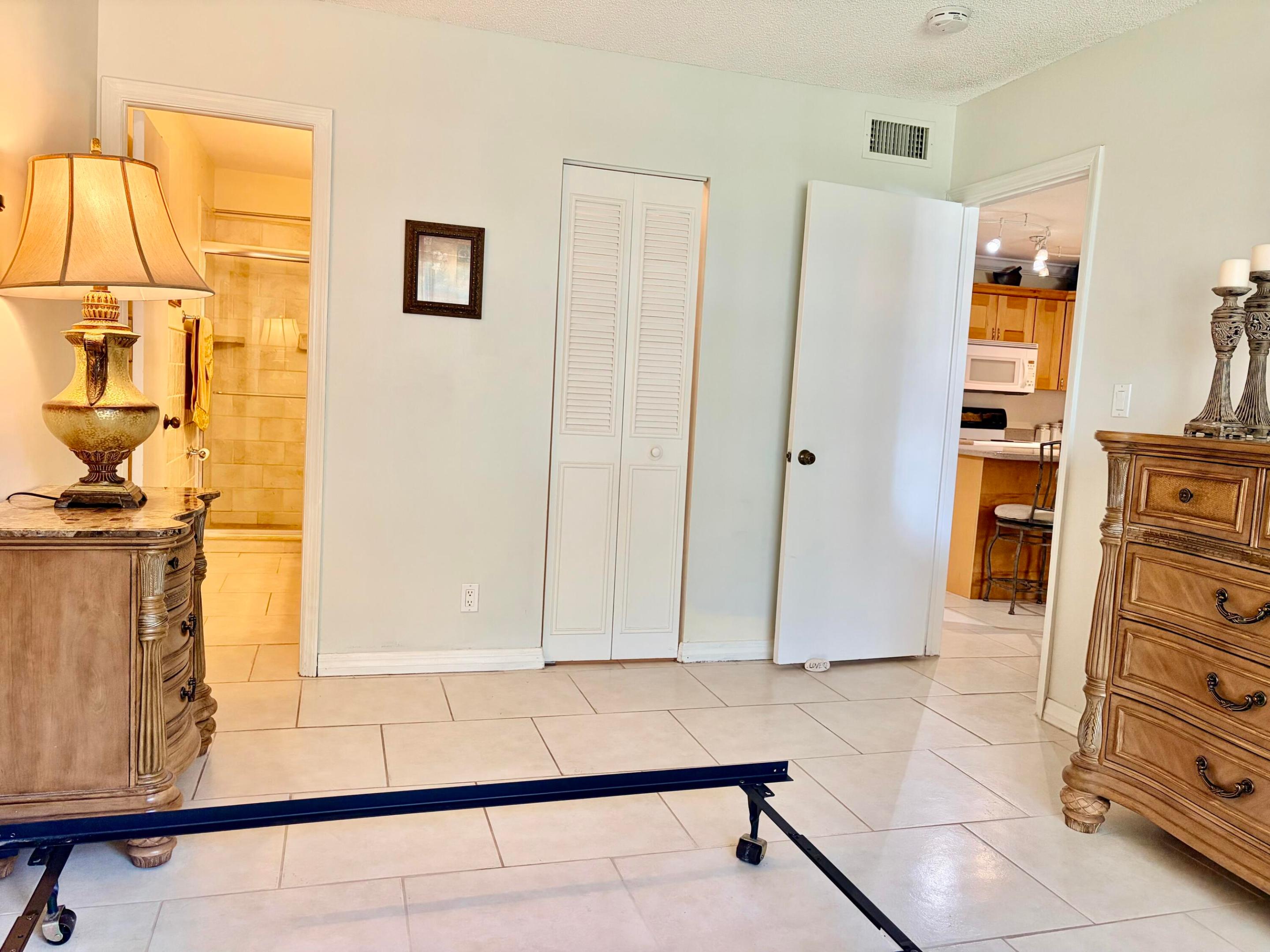 MAYFAIR APT CO-OP - Residential Lease
