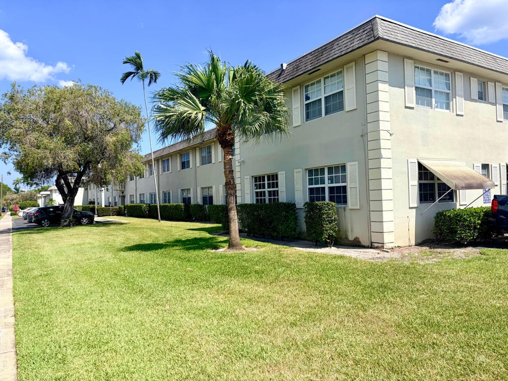 Photo of 1560 Mckinley Street #115w, Hollywood, FL 33020 (MLS # B26024823)