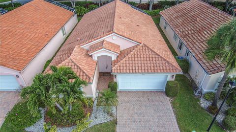 5065 Glenville Dr Boynton Beach FL 33437