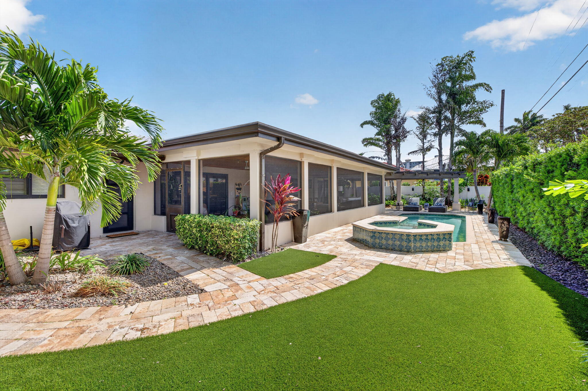 COVE 2ND SEC - Residential