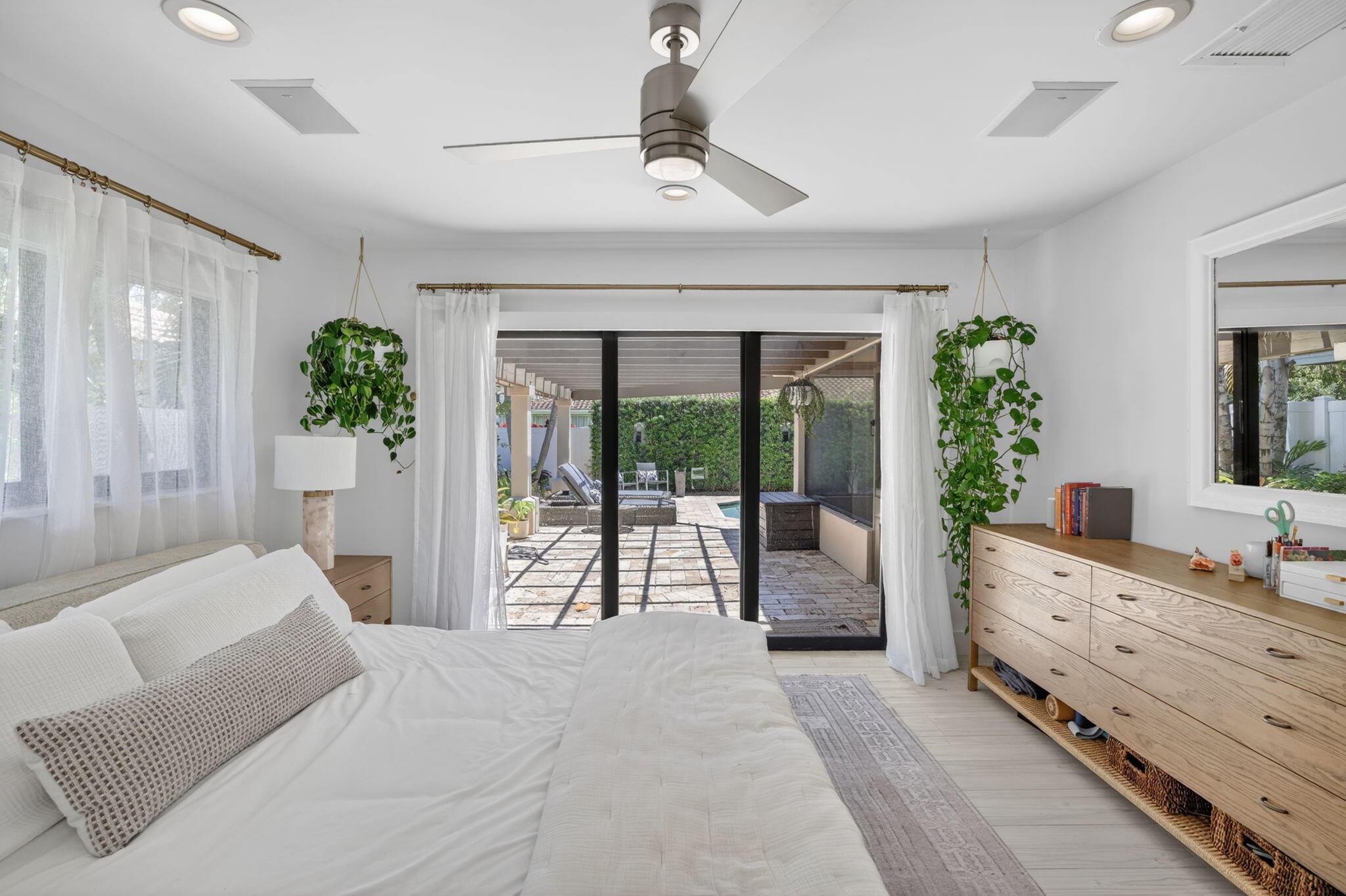 COVE 2ND SEC - Residential